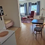 Kjollefjord, Hybelleilighet Med Kjokkenkrok Og Eget Bad *