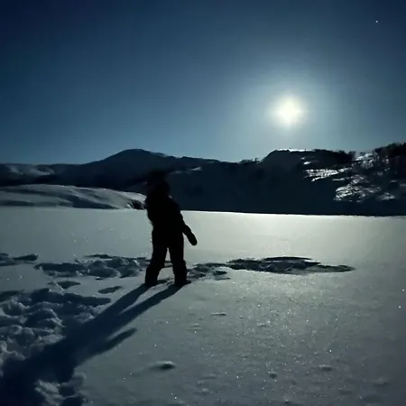 Kjollefjord, Hybelleilighet Med Kjokkenkrok Og Eget Bad Daire *
