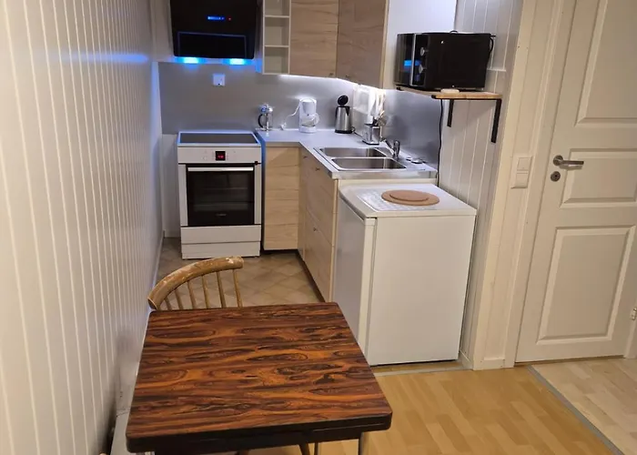 Apartamento Kjollefjord, Hybelleilighet Med Kjokkenkrok Og Eget Bad *