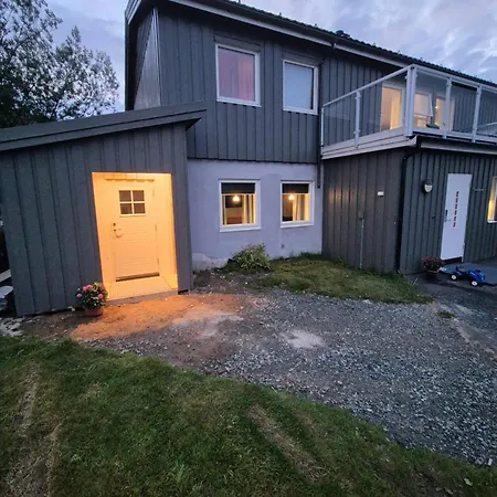 Appartamento Kjollefjord, Hybelleilighet Med Kjokkenkrok Og Eget Bad *